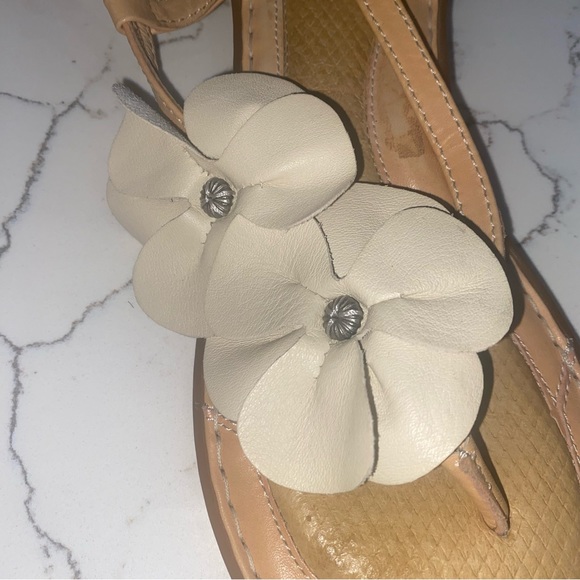 Born leather flower sandals, sz 10 - Picture 4 of 8